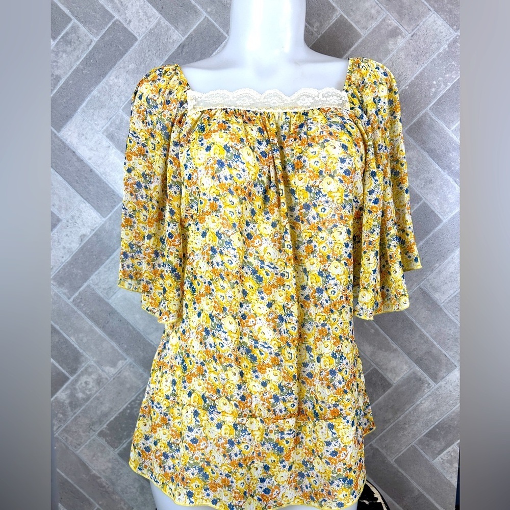 Love Squared beautiful floral yellow tunic with butterfly sleeves in size large